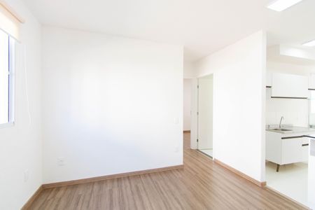 Sala de apartamento à venda com 2 quartos, 42m² em Olaria, Canoas