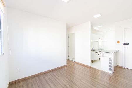 Sala de apartamento à venda com 2 quartos, 42m² em Olaria, Canoas