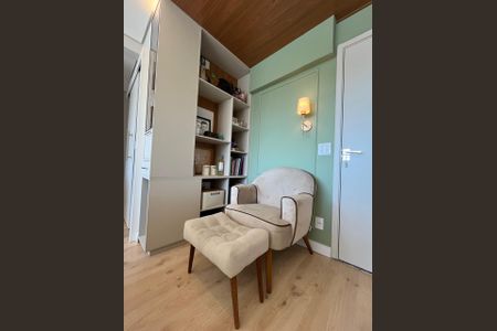 Quarto de apartamento à venda com 2 quartos, 64m² em Tamboré, Barueri