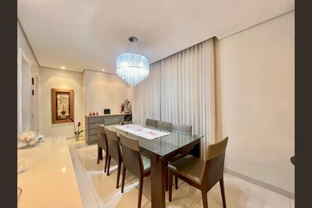 Apartamento à venda com 3 quartos, 150m² em Carmo, Belo Horizonte