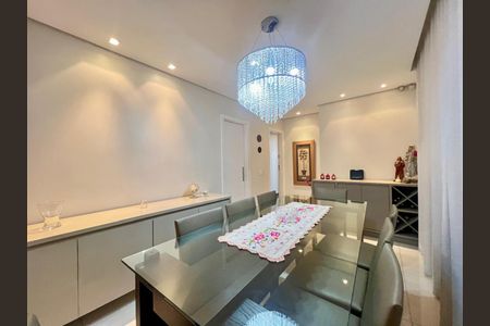 Apartamento à venda com 3 quartos, 150m² em Carmo, Belo Horizonte