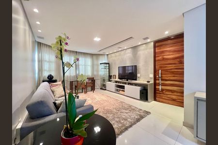 Apartamento à venda com 3 quartos, 150m² em Carmo, Belo Horizonte