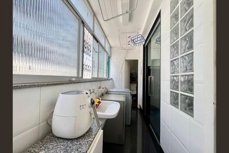 Apartamento à venda com 3 quartos, 150m² em Carmo, Belo Horizonte