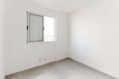 Quarto 1 de apartamento para alugar com 2 quartos, 40m² em Parque Sonia, São Paulo
