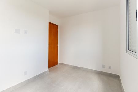 Quarto 2 de apartamento para alugar com 2 quartos, 40m² em Parque Sonia, São Paulo