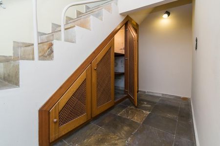 Sala do 2º andar - Armário de casa para alugar com 2 quartos, 210m² em Vila da Penha, Rio de Janeiro