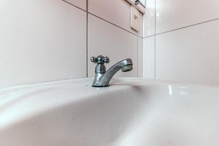 Banheiro da Suíte 1 de apartamento para alugar com 2 quartos, 84m² em República, São Paulo