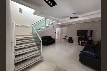 Sala de casa à venda com 3 quartos, 250m² em Picanço, Guarulhos