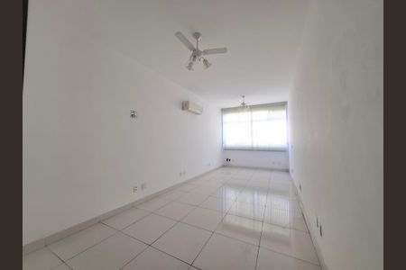 Sala/Quarto de apartamento à venda com 1 quarto, 28m² em Centro, Rio de Janeiro
