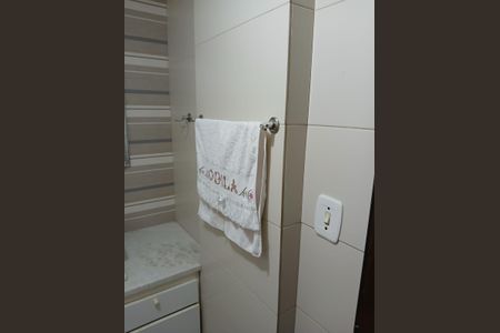 Banheiro de apartamento para alugar com 3 quartos, 132m² em Jardim Lindóia, Porto Alegre