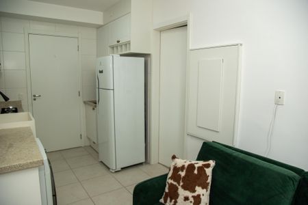 Sala de apartamento para alugar com 1 quarto, 27m² em Jardim Caravelas, São Paulo