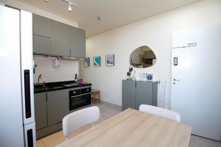 Sala/Cozinha de apartamento à venda com 1 quarto, 30m² em Pinheiros, São Paulo