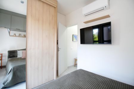 Quarto de apartamento à venda com 1 quarto, 30m² em Pinheiros, São Paulo