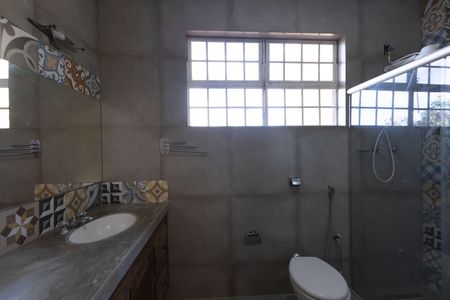 Banheiro do Suíte 1 de casa de condomínio à venda com 3 quartos, 200m² em Jardins de Petrópolis, Nova Lima