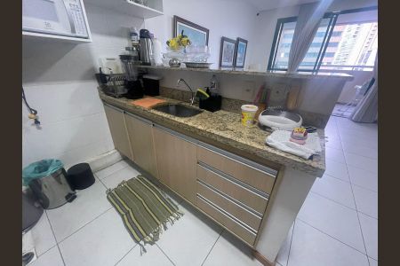 Cozinha de apartamento para alugar com 2 quartos, 70m² em Pituba, Salvador