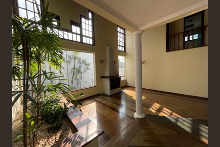 Sala 1 de casa de condomínio para alugar com 4 quartos, 326m² em Caiapia, Cotia