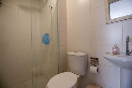 Banheiro de apartamento à venda com 1 quarto, 28m² em Vila das Belezas, São Paulo