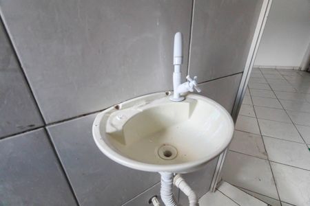 Banheiro Social de kitnet/studio para alugar com 1 quarto, 25m² em Jardim Vera Cruz(zona Leste), São Paulo