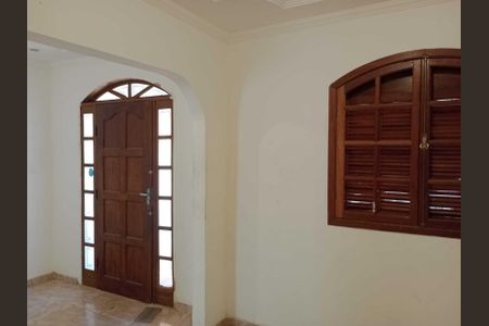 Casa para alugar com 3 quartos, 85m² em Flamengo (Justinópolis), Ribeirão das Neves