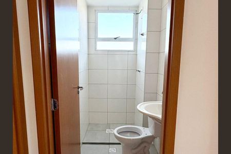 Banheiro de apartamento à venda com 2 quartos, 53m² em Juliana, Belo Horizonte