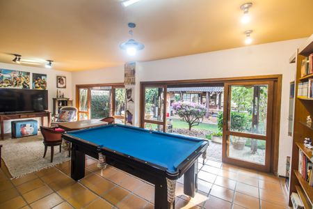 Sala de casa de condomínio à venda com 3 quartos, 250m² em Residencial Tres (alphaville), Santana de Parnaíba