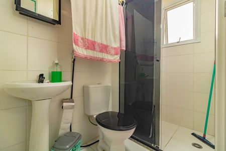 Banheiro de apartamento à venda com 1 quarto, 27m² em Jardim Itacolomi, São Paulo