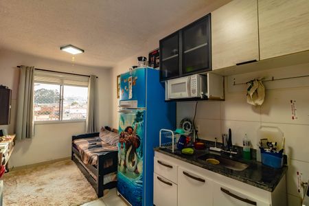Sala/Cozinha de apartamento à venda com 1 quarto, 27m² em Jardim Itacolomi, São Paulo