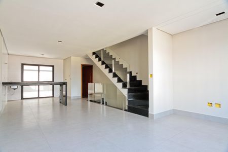 Sala de casa à venda com 3 quartos, 150m² em São Domingos, São Paulo