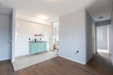Sala de apartamento à venda com 3 quartos, 55m² em Conjunto Residencial José Bonifácio, São Paulo
