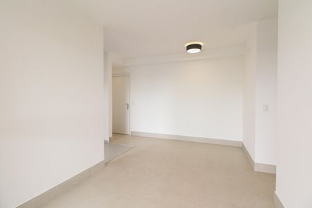 Sala de apartamento à venda com 2 quartos, 64m² em Chácara Seis de Outubro, São Paulo