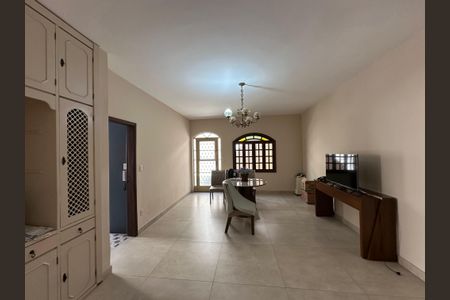 Casa para alugar com 4 quartos, 360m² em Alto Caiçaras, Belo Horizonte