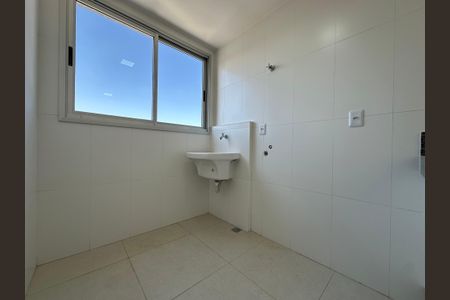 Apartamento à venda com 2 quartos, 86m² em Morro do Confisco, Contagem