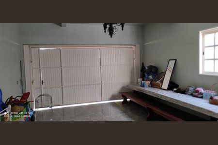 Garagem de casa para alugar com 3 quartos, 1100m² em Rondônia, Novo Hamburgo
