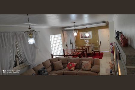 Sala de casa para alugar com 3 quartos, 1100m² em Rondônia, Novo Hamburgo