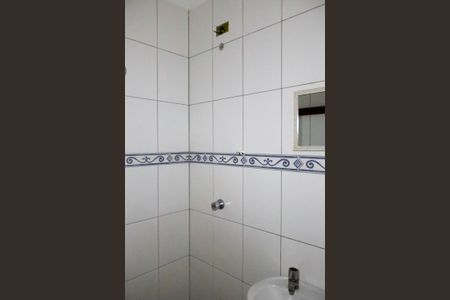 Banheiro de casa para alugar com 1 quarto, 45m² em Vila Yara, Osasco