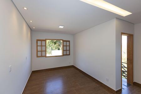 Sala 1 de casa de condomínio à venda com 2 quartos, 126m² em Arvoredo, Nova Lima