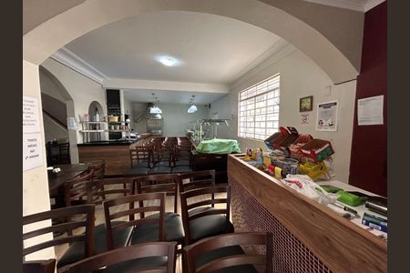 Casa à venda com 3 quartos, 199m² em Lourdes, Belo Horizonte