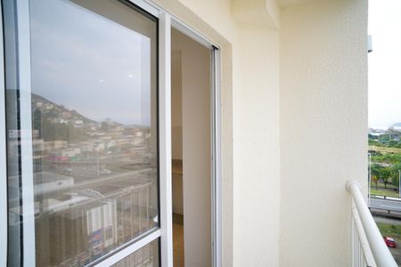 Varanda de apartamento à venda com 2 quartos, 46m² em São Lourenço, Niterói