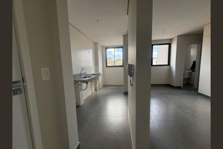 Cozinha de apartamento à venda com 2 quartos, 52m² em União, Belo Horizonte