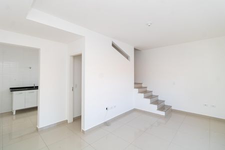 Sala de casa de condomínio à venda com 2 quartos, 250m² em Vila Mazzei, São Paulo