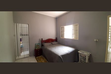 Suíte de casa à venda com 2 quartos, 125m² em Santo Antônio, Osasco