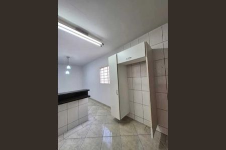 Casa para alugar com 2 quartos, 73m² em Araguaia, Belo Horizonte