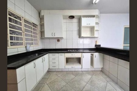 Casa para alugar com 2 quartos, 73m² em Araguaia, Belo Horizonte