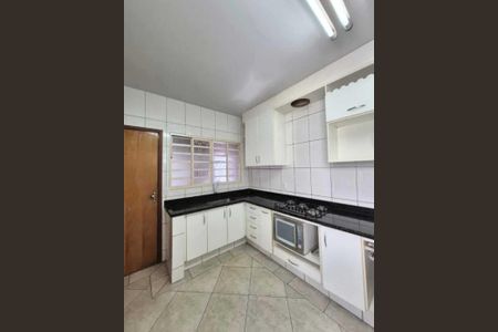 Casa para alugar com 2 quartos, 73m² em Araguaia, Belo Horizonte