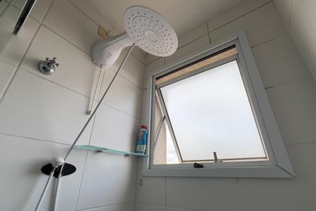 Banheiro de apartamento à venda com 2 quartos, 47m² em Ponte Grande, Guarulhos