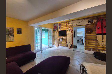 Sala de casa para alugar com 5 quartos, 610m² em Recreio dos Bandeirantes, Rio de Janeiro