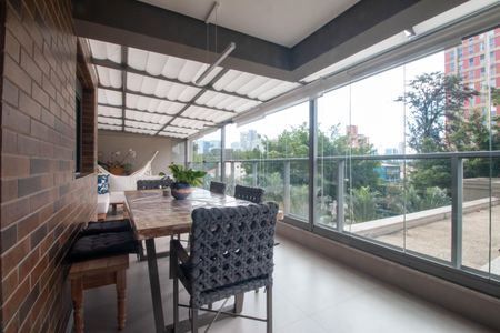 Varanda de apartamento à venda com 2 quartos, 122m² em Alto da Boa Vista, São Paulo