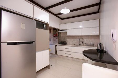 Cozinha de casa de condomínio para alugar com 3 quartos, 200m² em Cristal, Porto Alegre