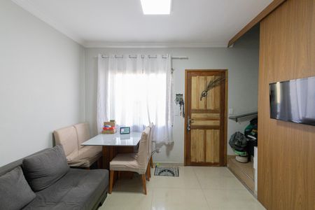 Sala de casa de condomínio à venda com 2 quartos, 72m² em Parada Xv de Novembro, São Paulo