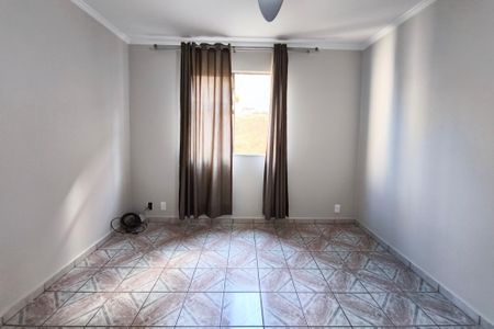 Sala de apartamento à venda com 3 quartos, 74m² em Vila Marieta, Campinas